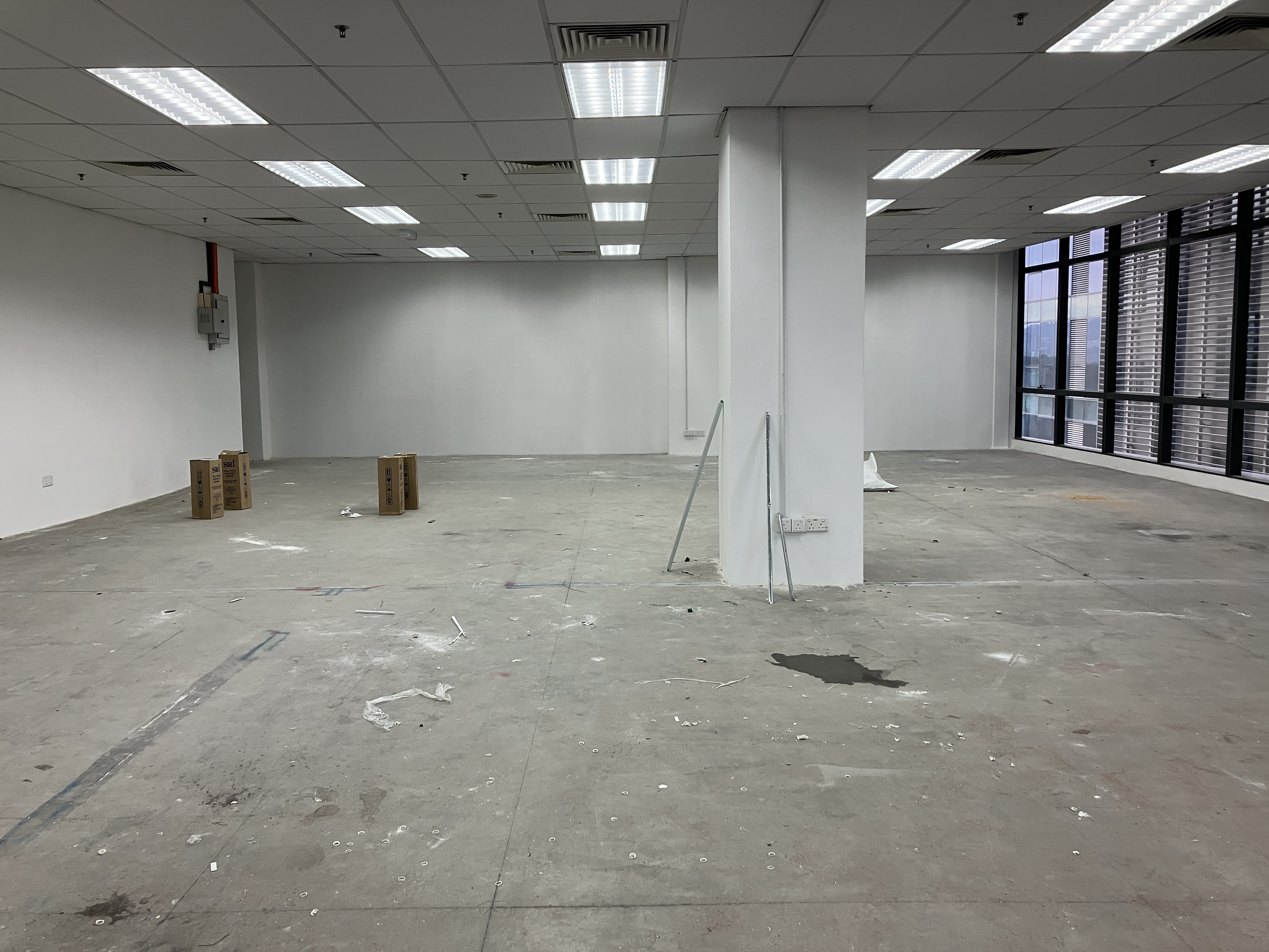 We hope to complete the finishing process for the office and deliver it to you smoothly.